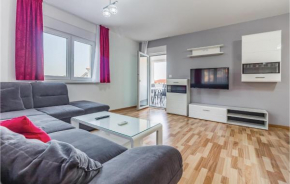 3 Bedroom Cozy Apartment In Medulin